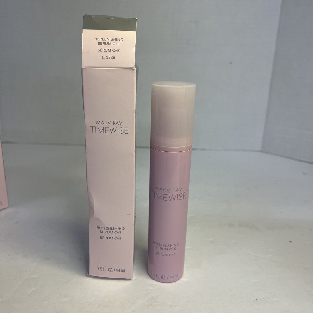 Mary Kay TimeWise Replenishing Serum C + E Dry to Oily Skin 1.5 fl oz NEW in box